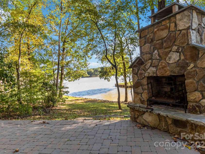 2817 Lakefront Drive, Belmont, NC 28012.  MLS# CAR4253214, YatesRealty ID 9247. 