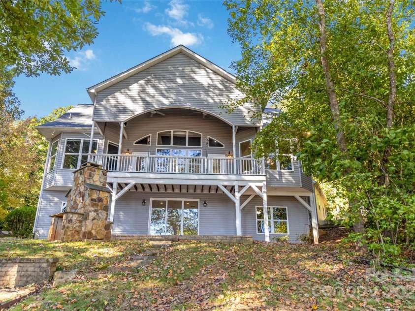 2817 Lakefront Drive, Belmont, NC 28012.  MLS# CAR4253214, YatesRealty ID 9247. 