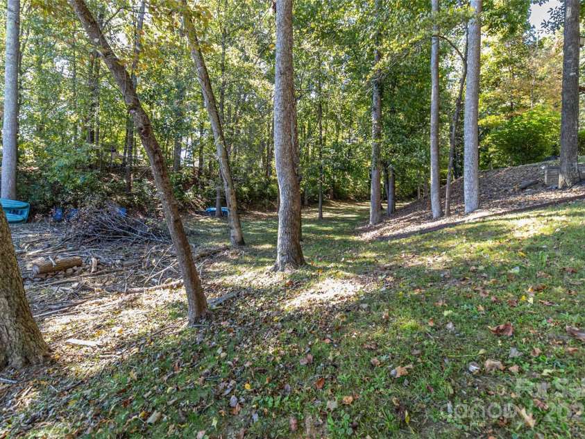 2817 Lakefront Drive, Belmont, NC 28012.  MLS# CAR4253214, YatesRealty ID 9247. 