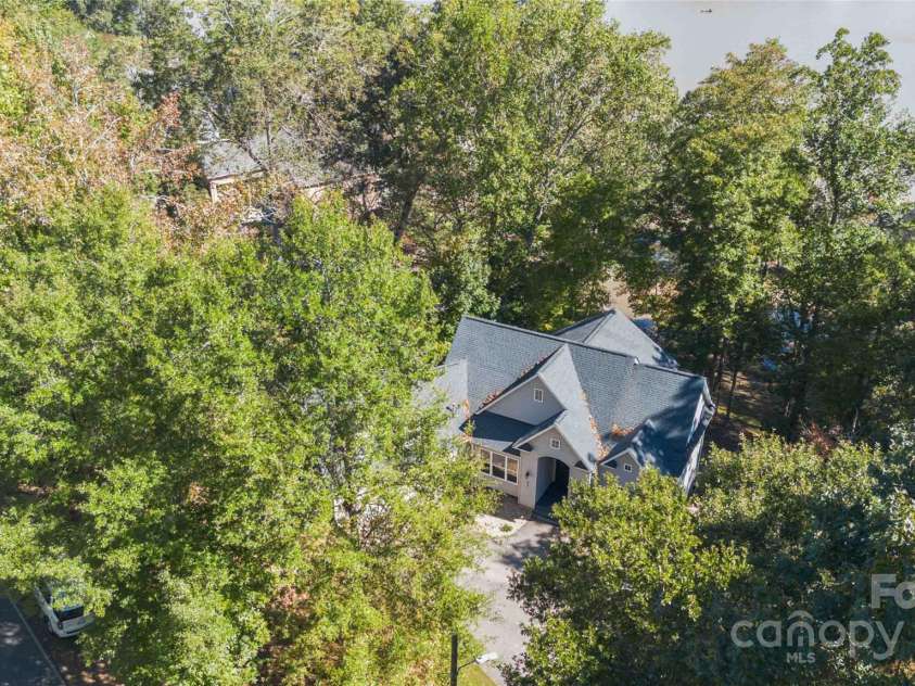 2817 Lakefront Drive, Belmont, NC 28012.  MLS# CAR4253214, YatesRealty ID 9247. 
