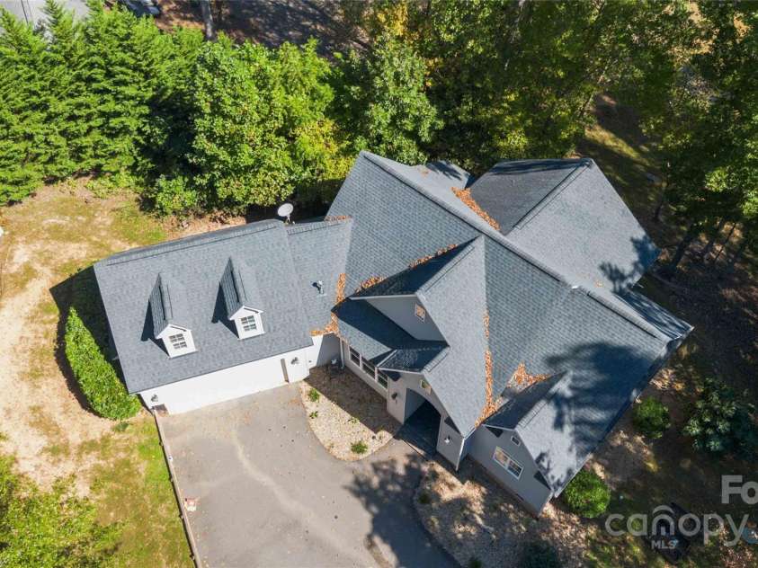 2817 Lakefront Drive, Belmont, NC 28012.  MLS# CAR4253214, YatesRealty ID 9247. 