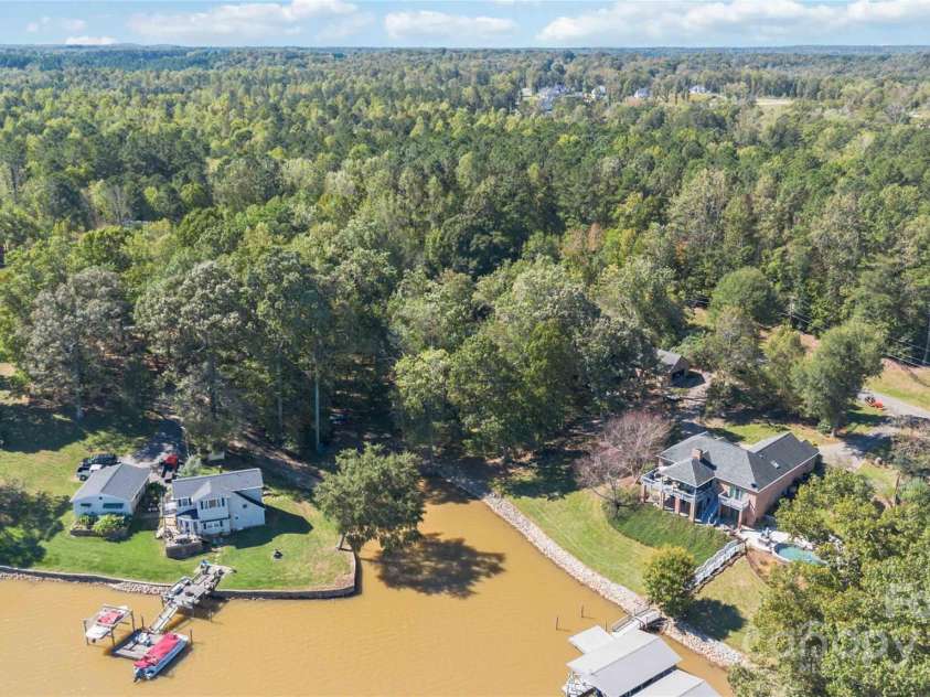 2817 Lakefront Drive, Belmont, NC 28012.  MLS# CAR4253214, YatesRealty ID 9247. 