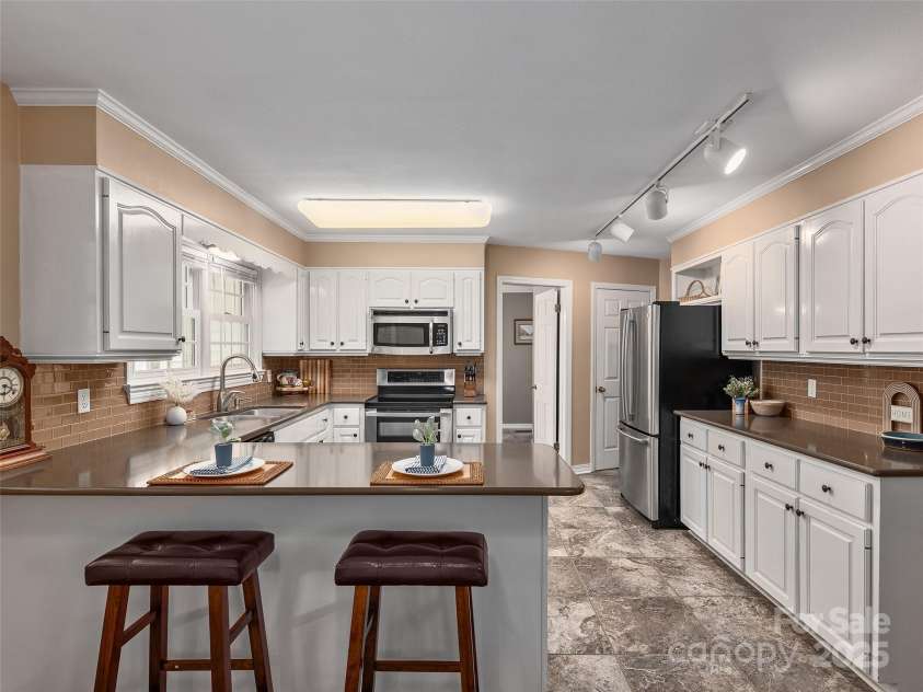 1963 Crymes Cove Road, Waynesville, NC 28786.  MLS# CAR4246180, YatesRealty ID 9248. 