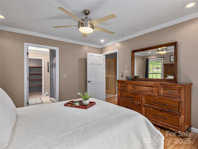 1963 Crymes Cove Road, Waynesville, NC 28786.  MLS# CAR4246180, YatesRealty ID 9248. 