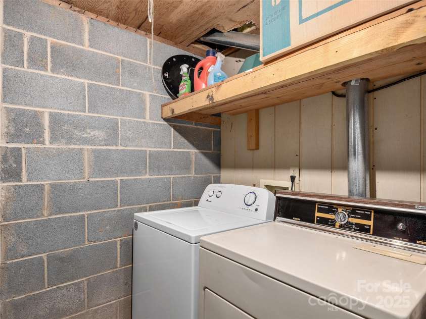 1963 Crymes Cove Road, Waynesville, NC 28786.  MLS# CAR4246180, YatesRealty ID 9248. 