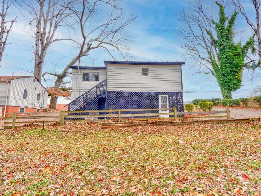 704 Earl Road, Shelby, NC 28150.  MLS# CAR4325482, YatesRealty ID 9248. 