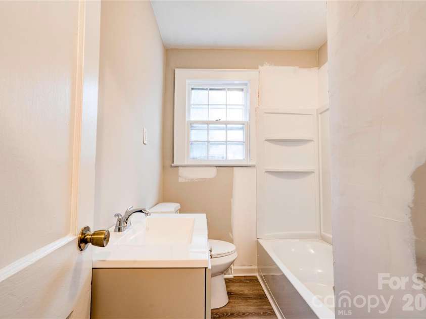 704 Earl Road, Shelby, NC 28150.  MLS# CAR4325482, YatesRealty ID 9248. 