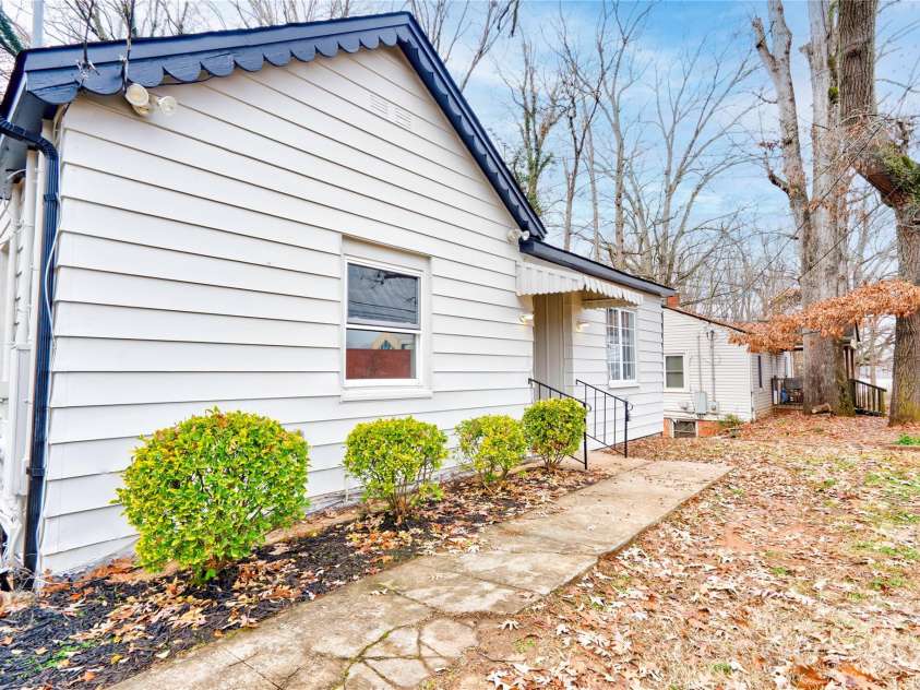 704 Earl Road, Shelby, NC 28150.  MLS# CAR4325482, YatesRealty ID 9248. 