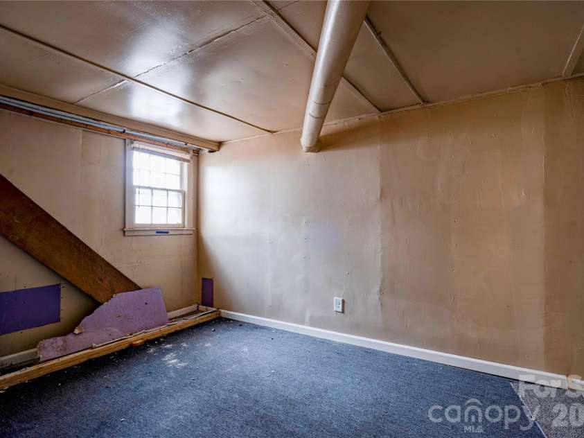 704 Earl Road, Shelby, NC 28150.  MLS# CAR4325482, YatesRealty ID 9248. Basement 