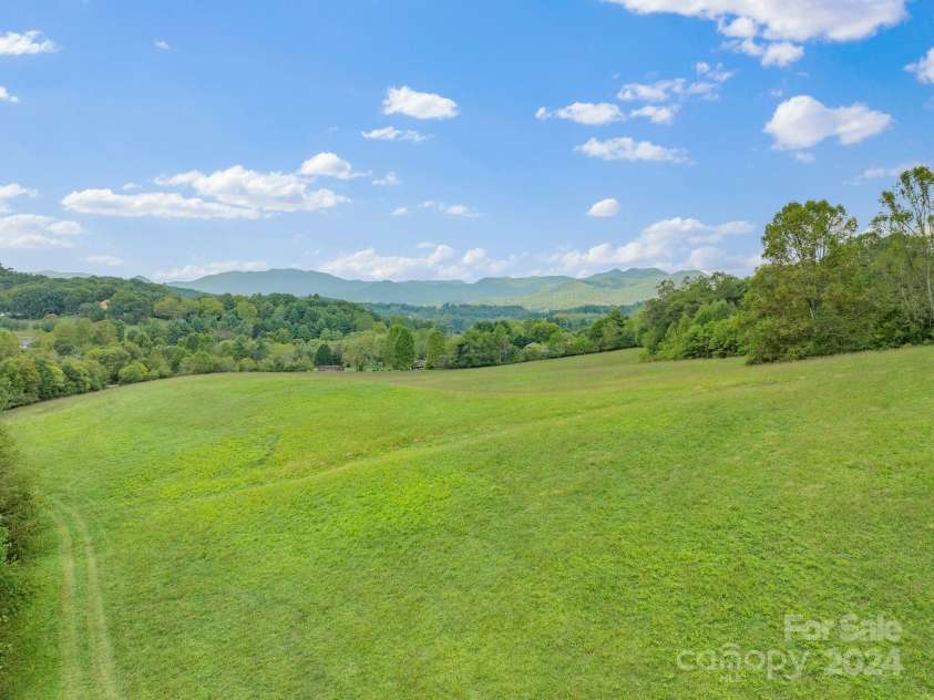 232 Dobson Road, Franklin, NC 28734.  MLS# CAR4190366, YatesRealty ID 925. 