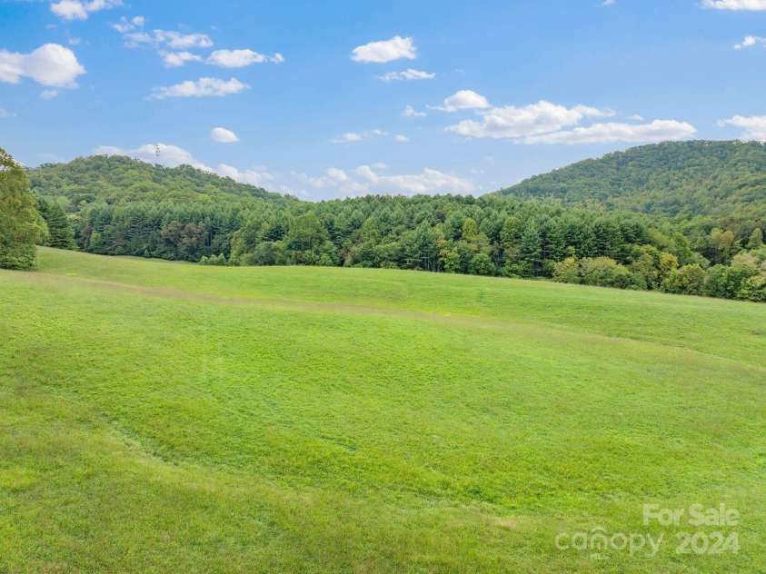 232 Dobson Road, Franklin, NC 28734.  MLS# CAR4190366, YatesRealty ID 925. 