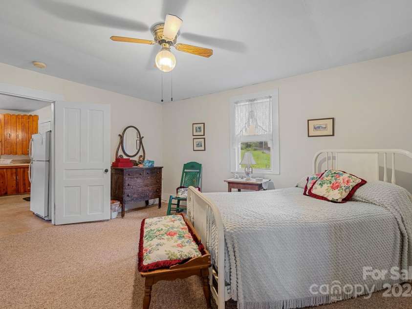 232 Dobson Road, Franklin, NC 28734.  MLS# CAR4190366, YatesRealty ID 925. 