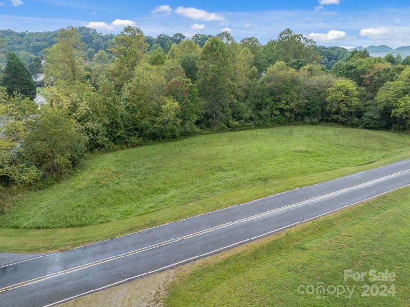 232 Dobson Road, Franklin, NC 28734.  MLS# CAR4190366, YatesRealty ID 925. 