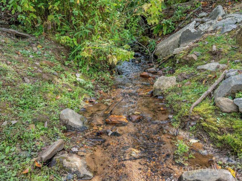 232 Dobson Road, Franklin, NC 28734.  MLS# CAR4190366, YatesRealty ID 925. 