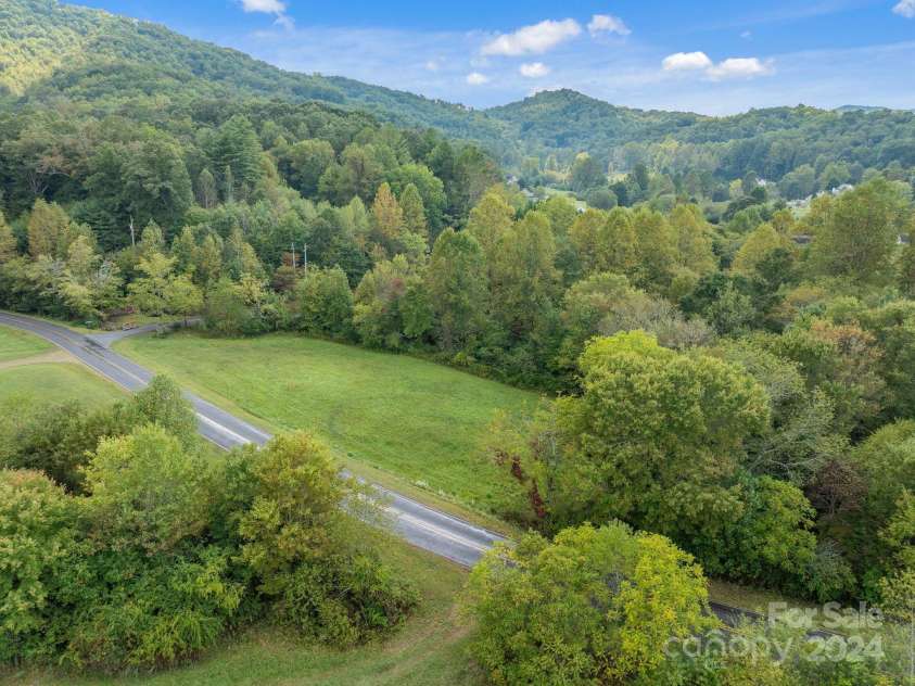 232 Dobson Road, Franklin, NC 28734.  MLS# CAR4190366, YatesRealty ID 925. 