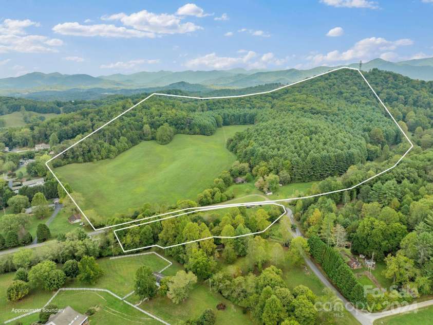 232 Dobson Road, Franklin, NC 28734.  MLS# CAR4190366, YatesRealty ID 925. 