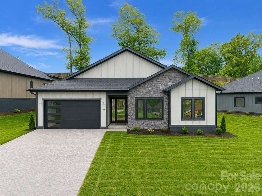 413 Big Hill Drive, Arden, NC 28704.  MLS# CAR4334677, YatesRealty ID 925. 