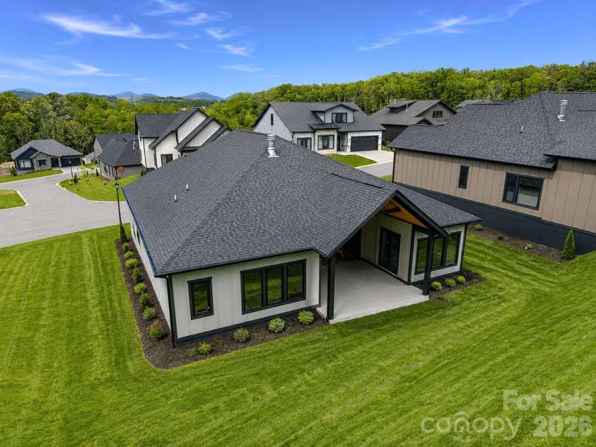 413 Big Hill Drive, Arden, NC 28704.  MLS# CAR4334677, YatesRealty ID 925. 
