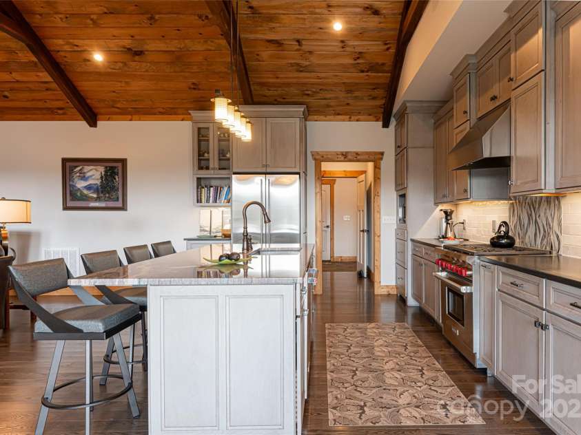 18 Gracie Lane, Weaverville, NC 28787.  MLS# CAR4213943, YatesRealty ID 9250. 