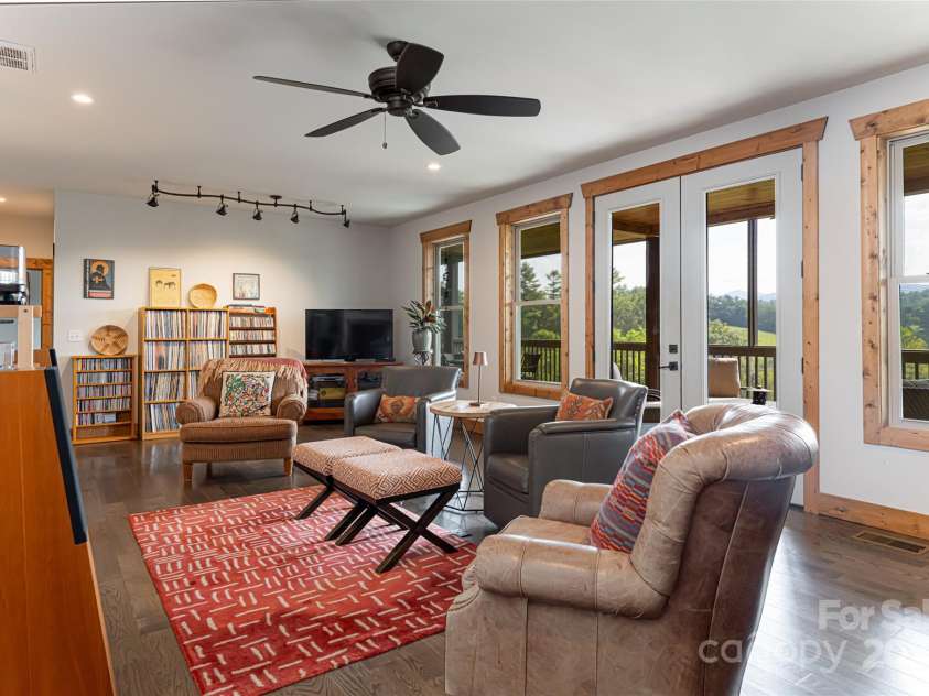 18 Gracie Lane, Weaverville, NC 28787.  MLS# CAR4213943, YatesRealty ID 9250. 