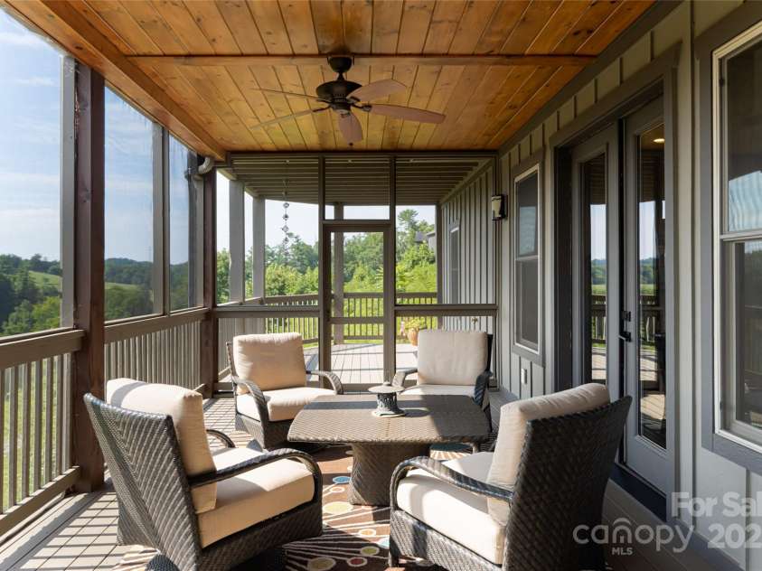 18 Gracie Lane, Weaverville, NC 28787.  MLS# CAR4213943, YatesRealty ID 9250. 