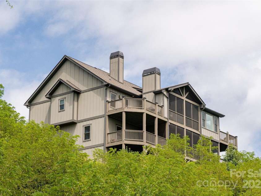18 Gracie Lane, Weaverville, NC 28787.  MLS# CAR4213943, YatesRealty ID 9250. 