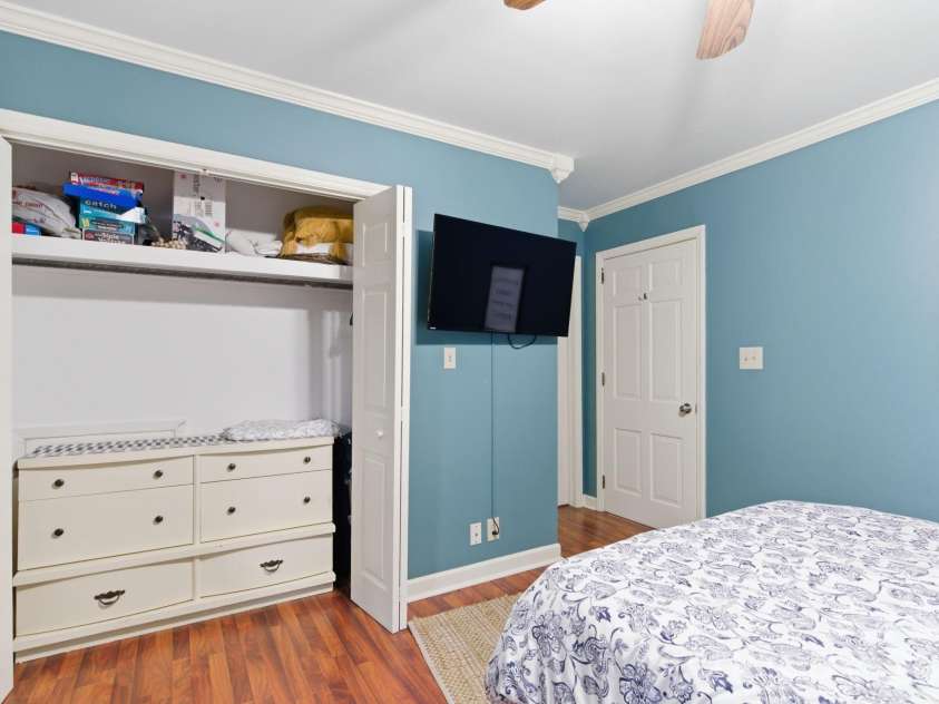 547 Lake Shore Drive, Norwood, NC 28128.  MLS# CAR4361576, YatesRealty ID 9250. 