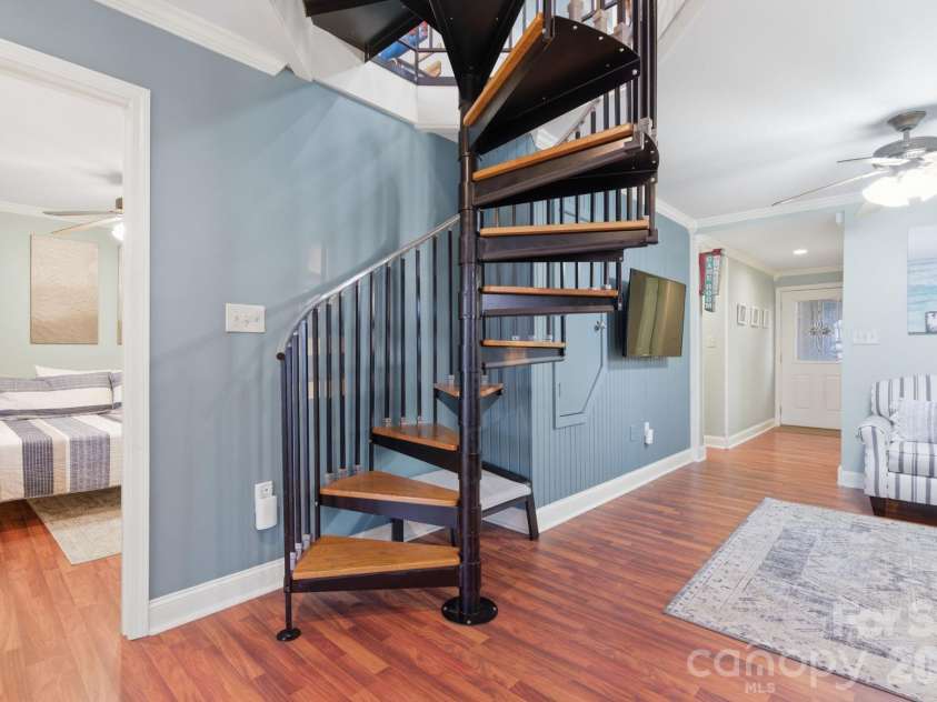 547 Lake Shore Drive, Norwood, NC 28128.  MLS# CAR4361576, YatesRealty ID 9250. 