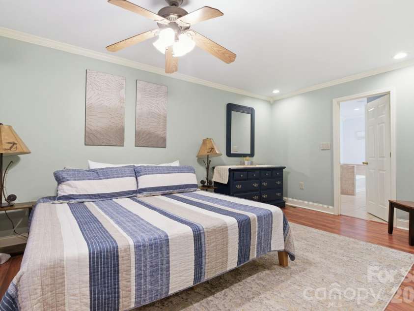 547 Lake Shore Drive, Norwood, NC 28128.  MLS# CAR4361576, YatesRealty ID 9250. 