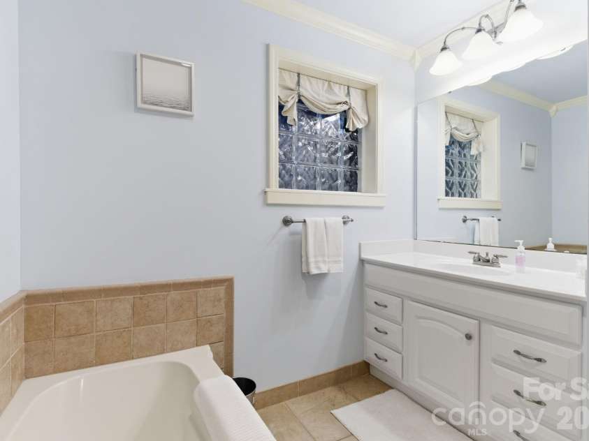 547 Lake Shore Drive, Norwood, NC 28128.  MLS# CAR4361576, YatesRealty ID 9250. 