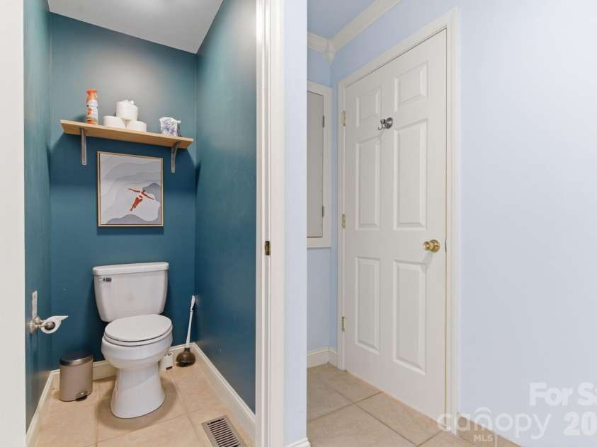 547 Lake Shore Drive, Norwood, NC 28128.  MLS# CAR4361576, YatesRealty ID 9250. 