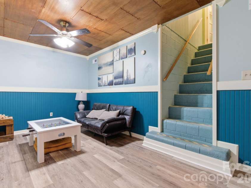 547 Lake Shore Drive, Norwood, NC 28128.  MLS# CAR4361576, YatesRealty ID 9250. 