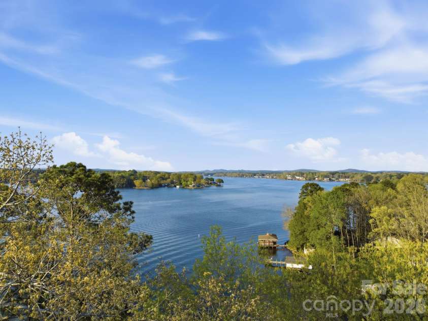 547 Lake Shore Drive, Norwood, NC 28128.  MLS# CAR4361576, YatesRealty ID 9250. 