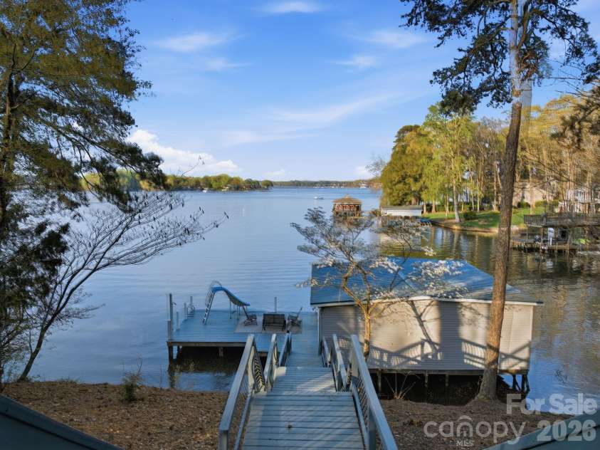 547 Lake Shore Drive, Norwood, NC 28128.  MLS# CAR4361576, YatesRealty ID 9250. 