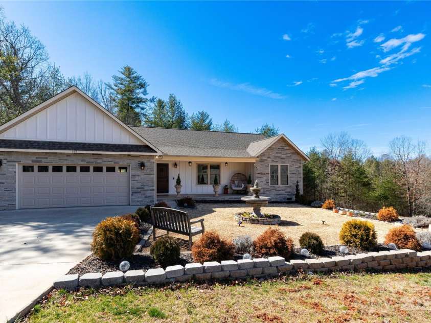 188 Hill Top Acres Drive, Mars Hill, NC 28754.  MLS# CAR4226566, YatesRealty ID 9252. 