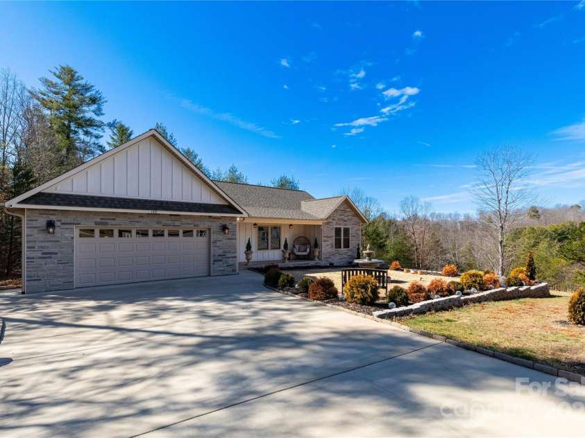 188 Hill Top Acres Drive, Mars Hill, NC 28754.  MLS# CAR4226566, YatesRealty ID 9252. 