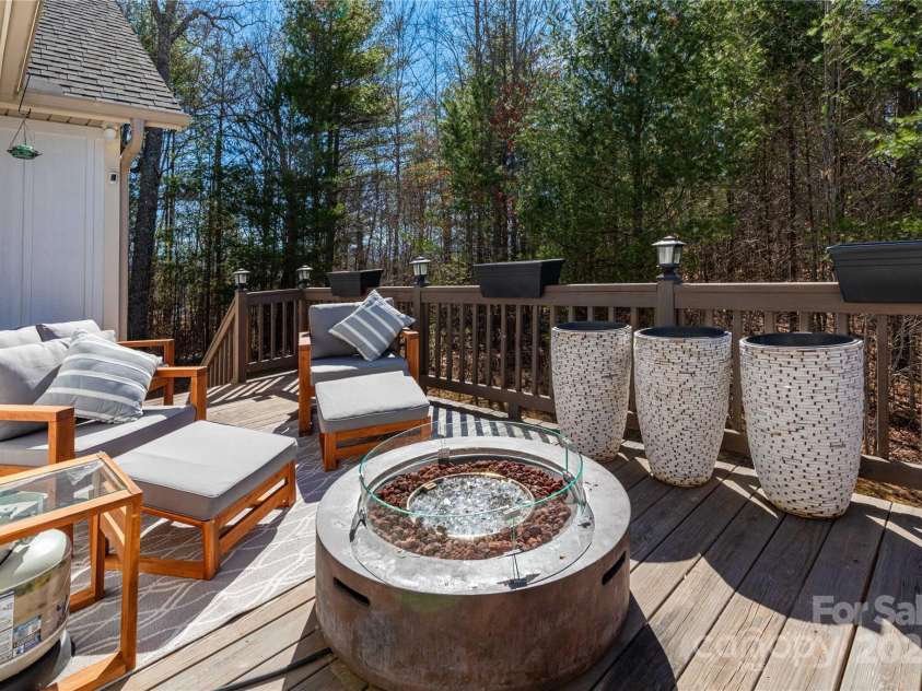 188 Hill Top Acres Drive, Mars Hill, NC 28754.  MLS# CAR4226566, YatesRealty ID 9252. 