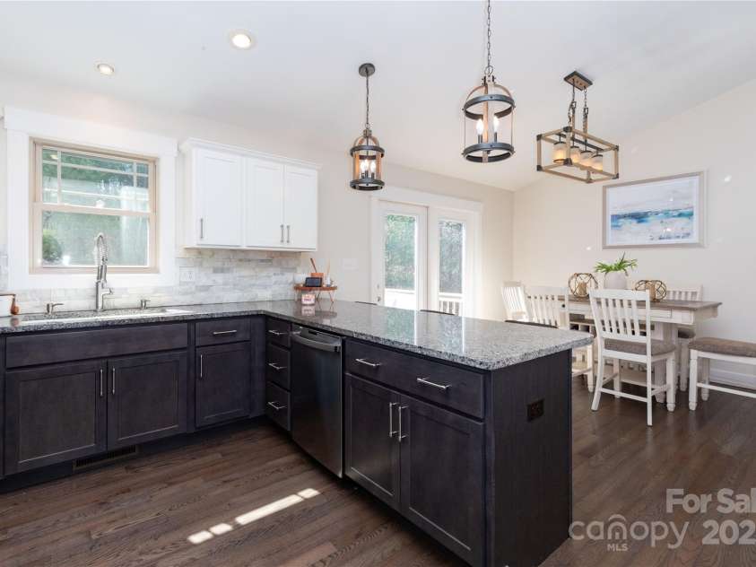 188 Hill Top Acres Drive, Mars Hill, NC 28754.  MLS# CAR4226566, YatesRealty ID 9252. 