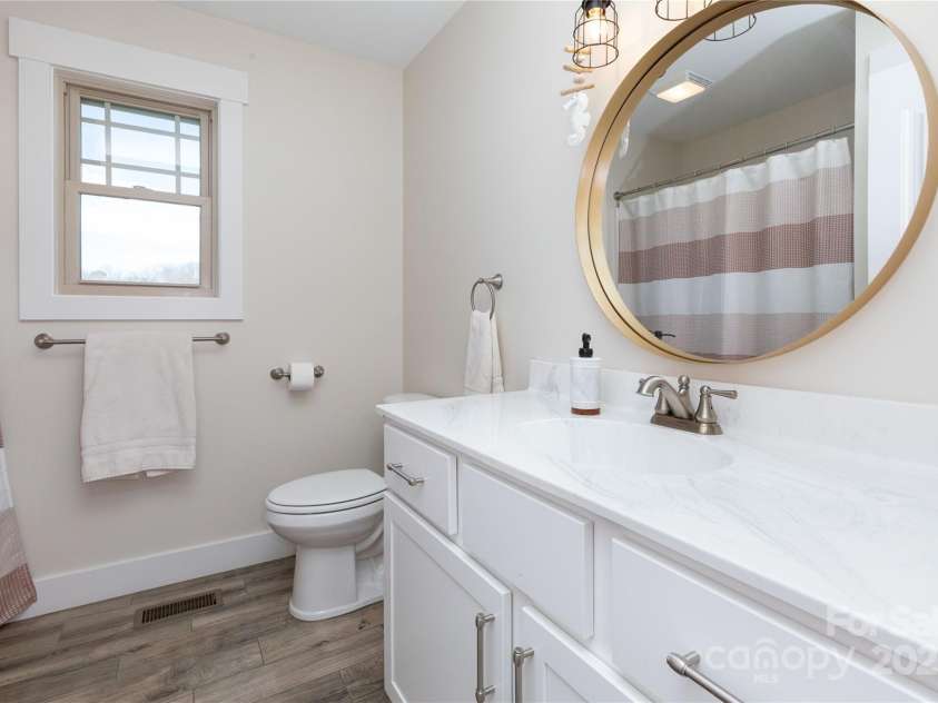 188 Hill Top Acres Drive, Mars Hill, NC 28754.  MLS# CAR4226566, YatesRealty ID 9252. 