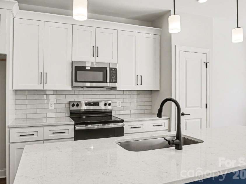 560 Wilson Avenue, Mooresville, NC 28115.  MLS# CAR4343842, YatesRealty ID 9252. 