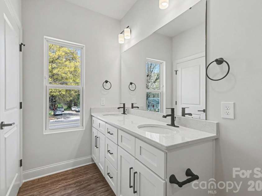 560 Wilson Avenue, Mooresville, NC 28115.  MLS# CAR4343842, YatesRealty ID 9252. 