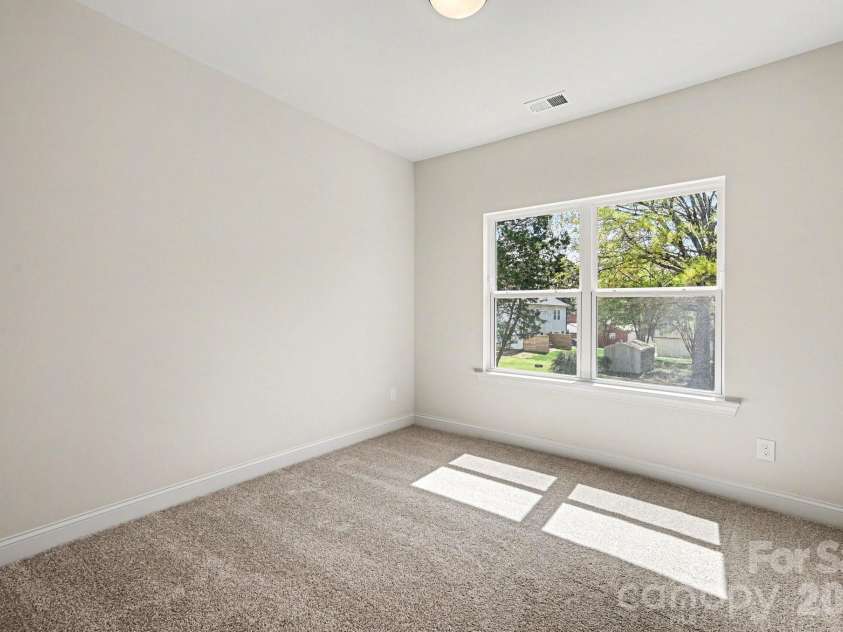 560 Wilson Avenue, Mooresville, NC 28115.  MLS# CAR4343842, YatesRealty ID 9252. 