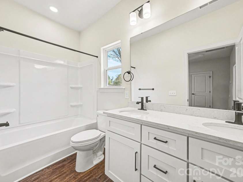 560 Wilson Avenue, Mooresville, NC 28115.  MLS# CAR4343842, YatesRealty ID 9252. 
