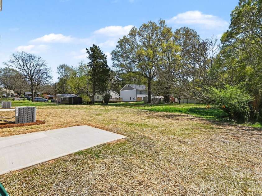 562 Wilson Avenue, Mooresville, NC 28115.  MLS# CAR4343851, YatesRealty ID 9253. 