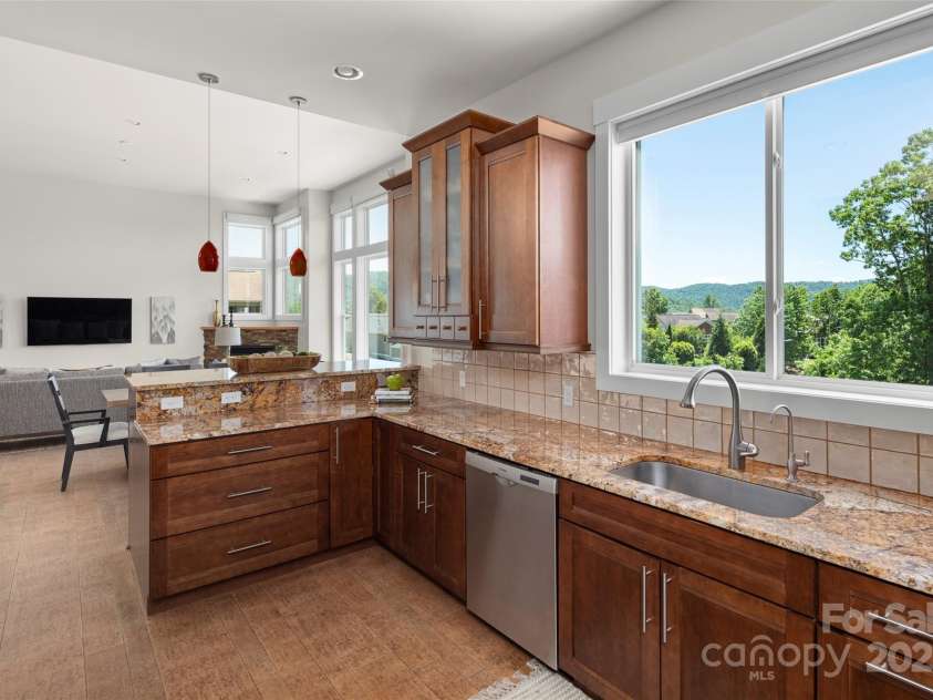 14 Al Dorf Drive, Weaverville, NC 28787.  MLS# CAR4238293, YatesRealty ID 9254. 