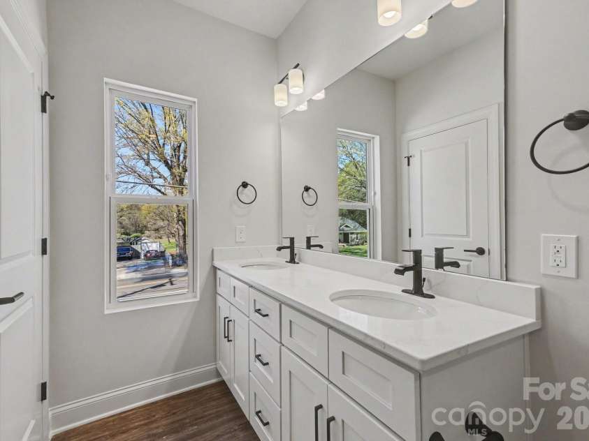 564 Wilson Avenue, Mooresville, NC 28115.  MLS# CAR4343854, YatesRealty ID 9254. 