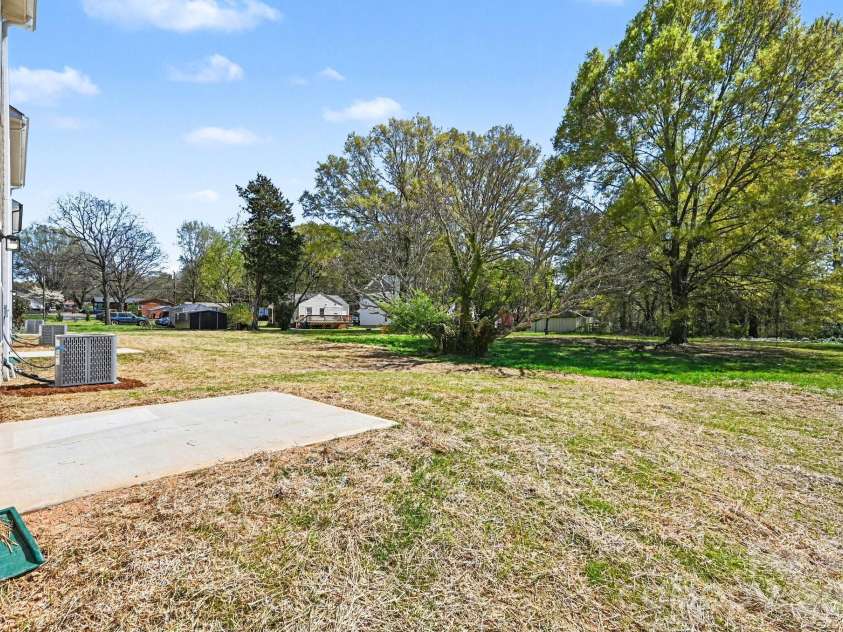 564 Wilson Avenue, Mooresville, NC 28115.  MLS# CAR4343854, YatesRealty ID 9254. 