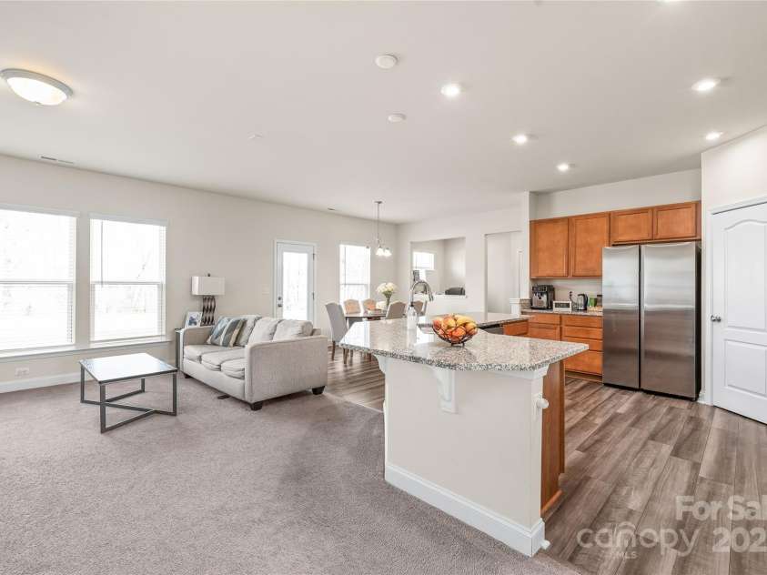 1043 Kalli Drive, Matthews, NC 28104.  MLS# CAR4245587, YatesRealty ID 9255. 