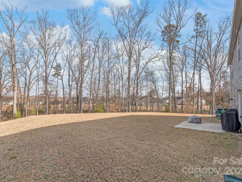 1043 Kalli Drive, Matthews, NC 28104.  MLS# CAR4245587, YatesRealty ID 9255. 