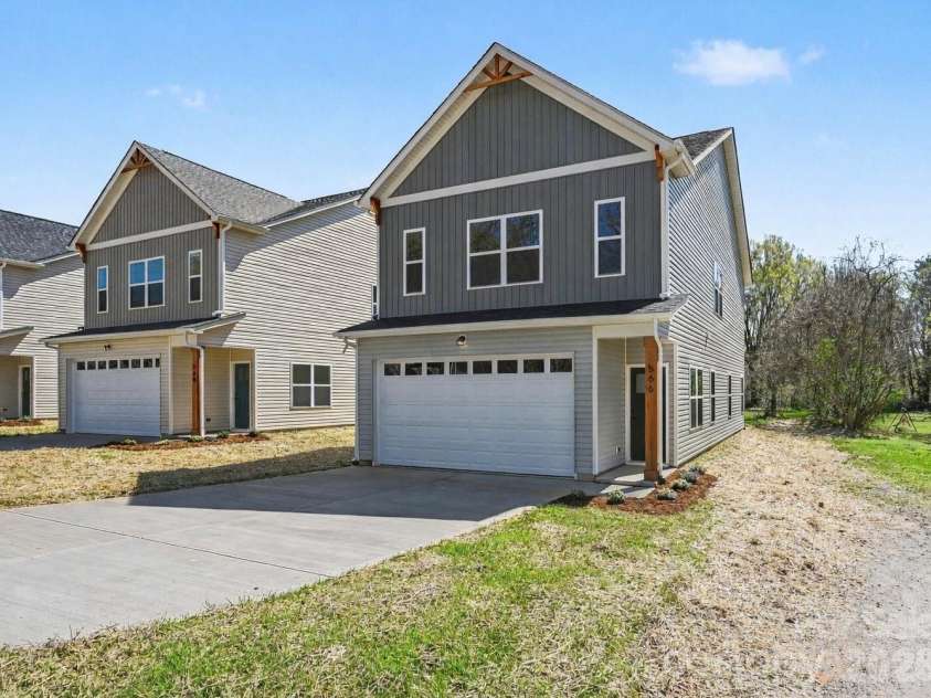 566 Wilson Avenue, Mooresville, NC 28115.  MLS# CAR4343857, YatesRealty ID 9255. 